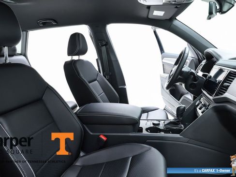 Used 2023 Volkswagen Atlas Cross Sport SE image 36