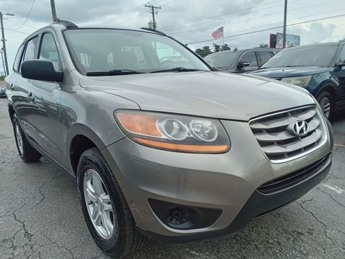 Used 2011 Hyundai Santa Fe GLS image 4