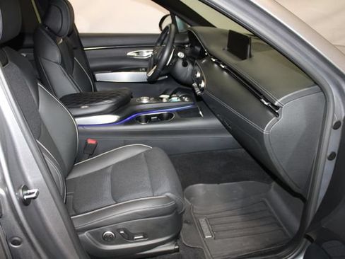 Used 2024 Genesis GV70 2.5T w/ Sport Prestige Package AWD/4WD image 16