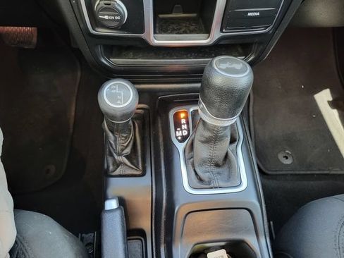 Used 2020 Jeep Wrangler Unlimited Sport AWD/4WD image 17