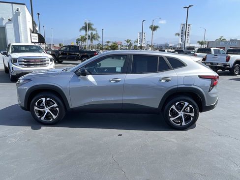 Used 2025 Chevrolet Trax RS w/ Driver Confidence Package FWD image 8