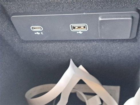 Used 2025 Jaguar F-PACE R-Dynamic S image 29