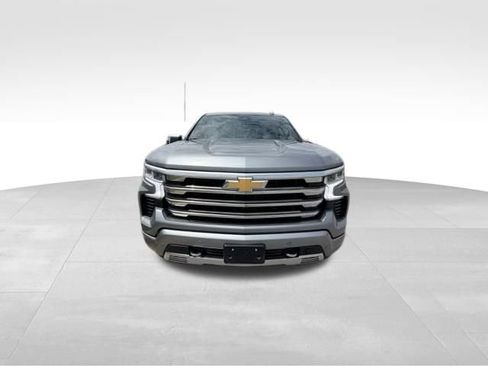 Used 2026 Chevrolet Silverado 1500 High Country AWD/4WD image 3