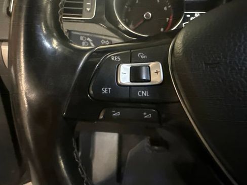Used 2016 Volkswagen Jetta Sport FWD image 16