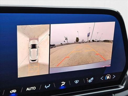 New 2025 Chevrolet Equinox EV RS image 13