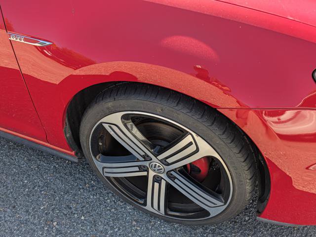 Used 2015 Volkswagen GTI SE FWD image 15