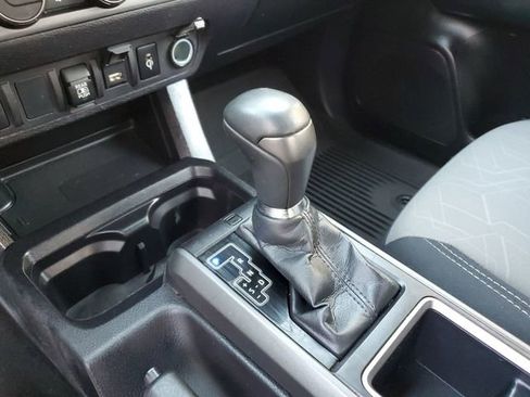 Used 2021 Toyota Tacoma TRD Off-Road image 25