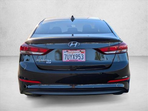 Used 2017 Hyundai Elantra SE image 7