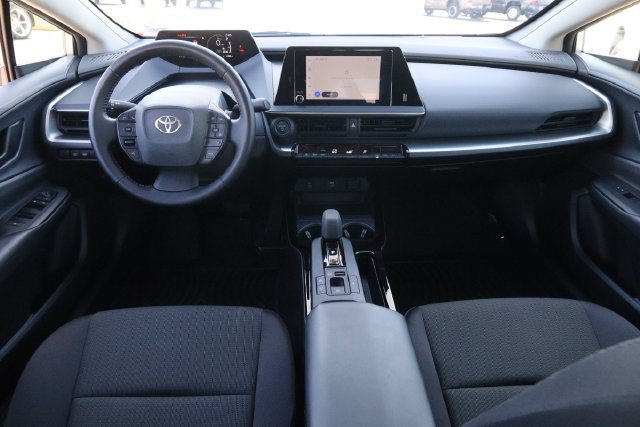 Used 2025 Toyota Prius LE AWD/4WD image 21