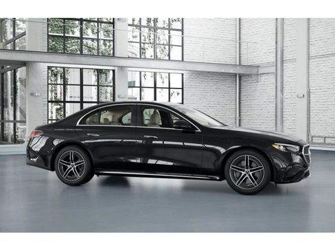 New 2026 Mercedes-Benz E 450 4MATIC Sedan image 16
