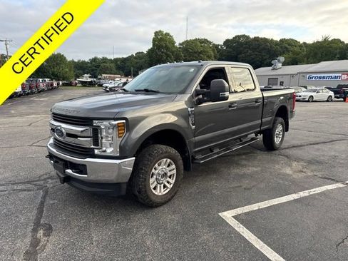 Used 2019 Ford F250 XLT w/ Snow Plow Prep Package AWD/4WD image 4