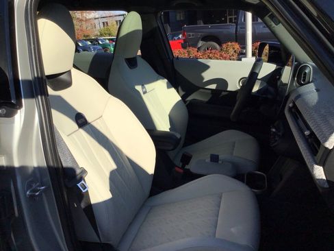 Certified 2025 MINI Cooper S image 28