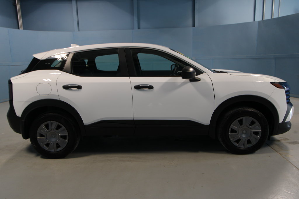 Used 2025 Nissan Kicks S FWD image 28