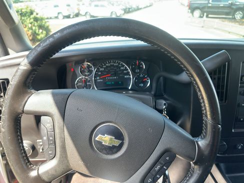 Used 2023 Chevrolet Express 3500 LS RWD image 17