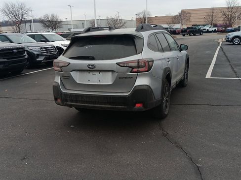 Used 2024 Subaru Outback Onyx Edition image 5