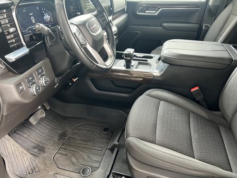 Used 2024 GMC Sierra 1500 Elevation image 13