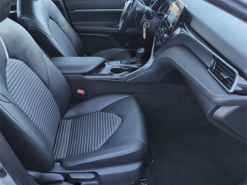 Used 2024 Toyota Camry SE image 24