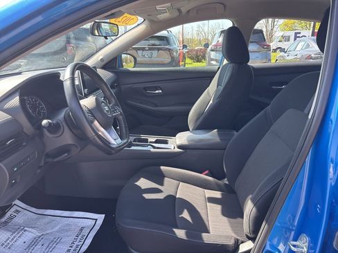 Used 2023 Nissan Sentra SV w/ All-Weather Package FWD image 9