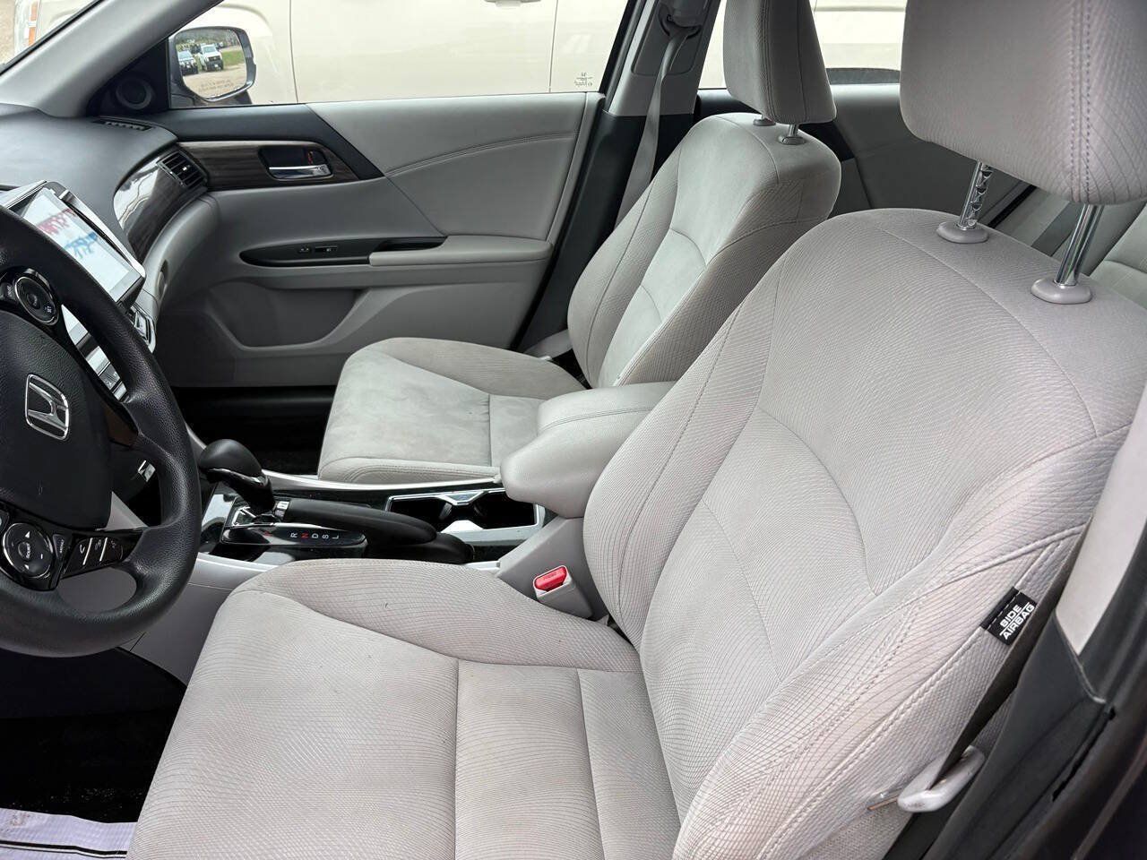 Used 2016 Honda Accord EX image 16