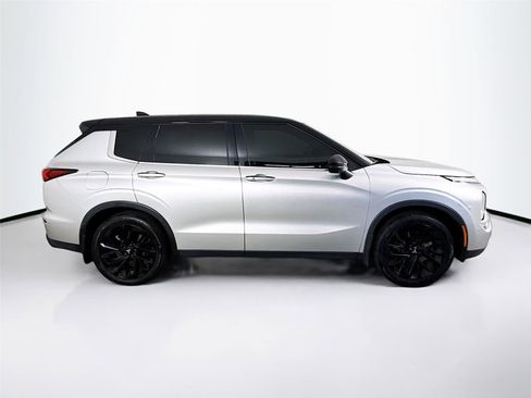 Used 2023 Mitsubishi Outlander SEL FWD image 13