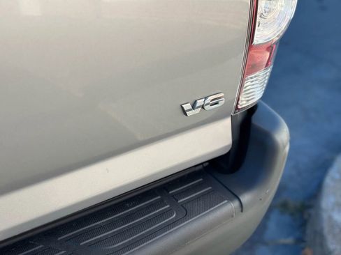 Used 2014 Toyota Tacoma 4x4 Double Cab w/ TRD Sport Package image 6