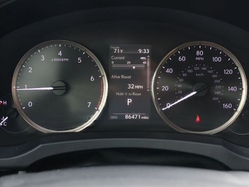 Used 2020 Lexus IS 300 w/ Premium Package image 18