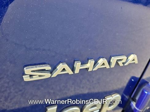 Used 2018 Jeep Wrangler Unlimited Sahara image 18