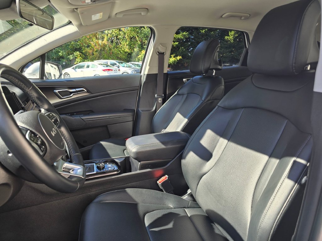 Certified 2023 Kia Sportage EX FWD image 12