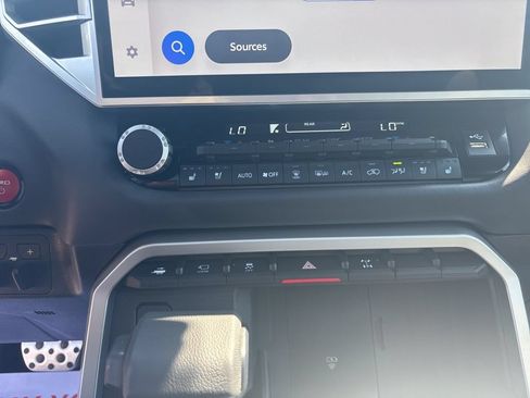 Used 2025 Toyota Sequoia Platinum w/ TRD Off-Road Package AWD/4WD image 29