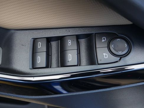 New 2026 Chevrolet Equinox ACTIV w/ Convenience Package III image 32