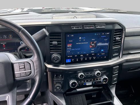 Used 2024 Ford F250 Lariat w/ Lariat Ultimate Package AWD/4WD image 7