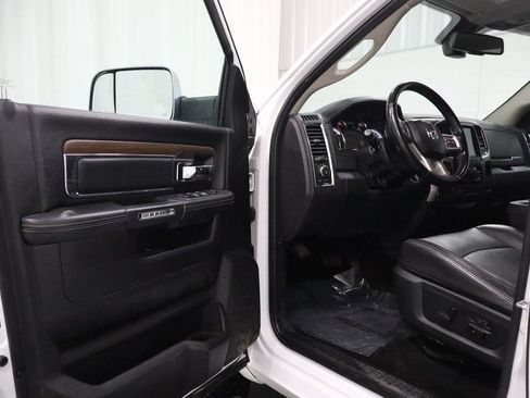 Used 2016 RAM 2500 Laramie AWD/4WD image 10