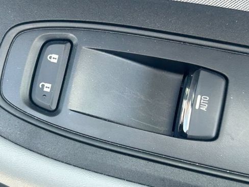 Used 2024 Subaru Legacy Premium AWD/4WD image 33