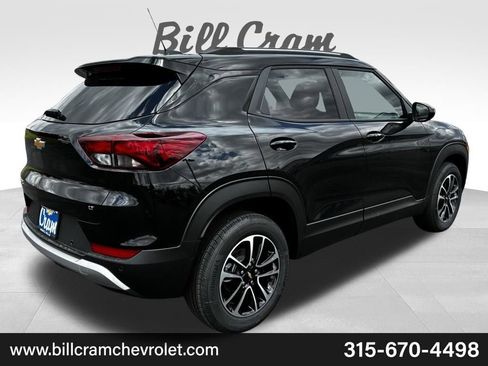 New 2026 Chevrolet TrailBlazer LT AWD/4WD image 3