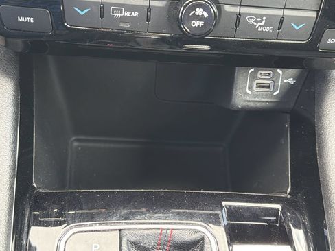 Used 2025 Jeep Compass Trailhawk AWD/4WD image 14