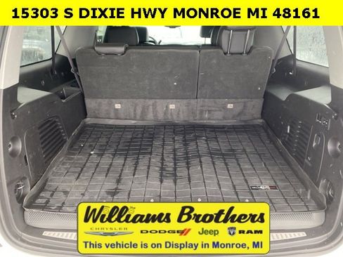 Used 2017 Chevrolet Suburban LT image 30