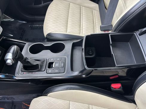 Used 2017 Kia Sorento SX image 18