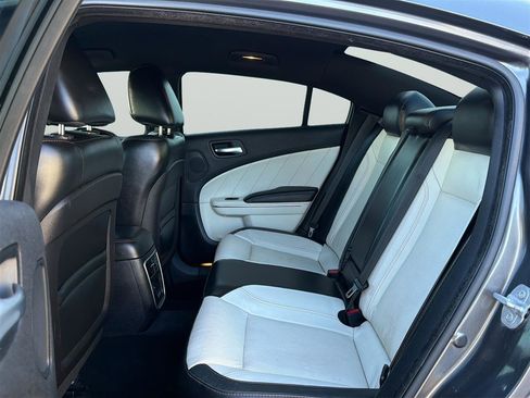 Used 2015 Dodge Charger SXT w/ AWD Plus Group image 15