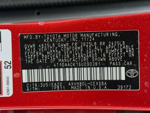 Used 2025 Toyota Camry SE w/ Convenience Package FWD image 30
