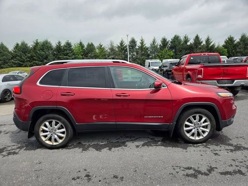 Used 2017 Jeep Cherokee Limited AWD/4WD image 19