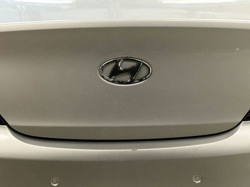 Used 2013 Hyundai Genesis 3.8 image 11