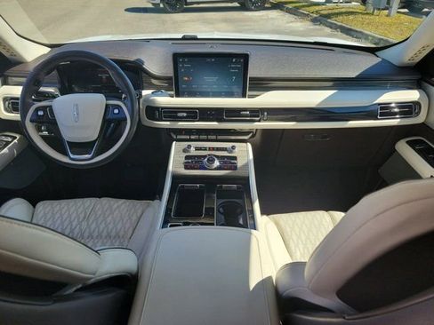Certified 2022 Lincoln Aviator Black Label w/ Dynamic Handling Package image 19