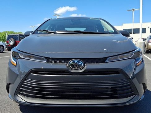 New 2026 Toyota Corolla LE FWD image 2