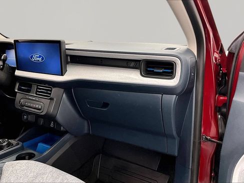 Certified 2025 Ford Maverick XLT w/ XLT Luxury Package FWD image 17