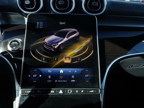 Certified 2025 Mercedes-Benz GLC 300 image 27