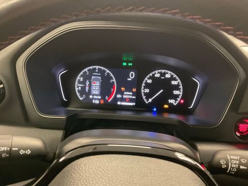 Used 2023 Honda Pilot TrailSport image 13