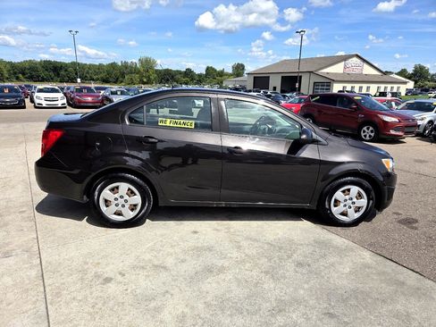 Used 2014 Chevrolet Sonic LS image 4