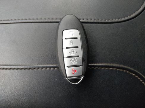 Used 2019 Nissan Rogue SL image 32