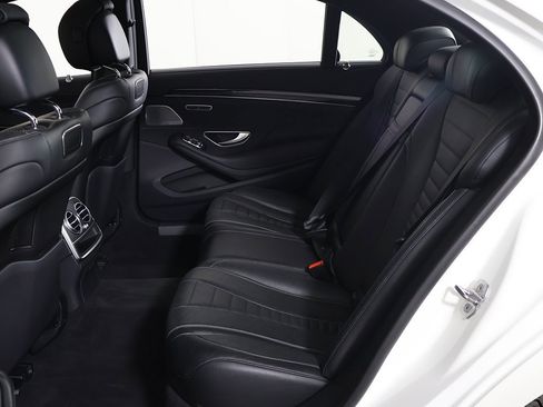 Used 2019 Mercedes-Benz S 560 4MATIC Sedan image 35