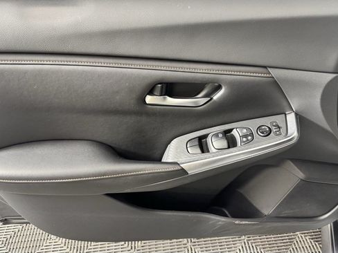 Used 2021 Nissan Sentra SR FWD image 11